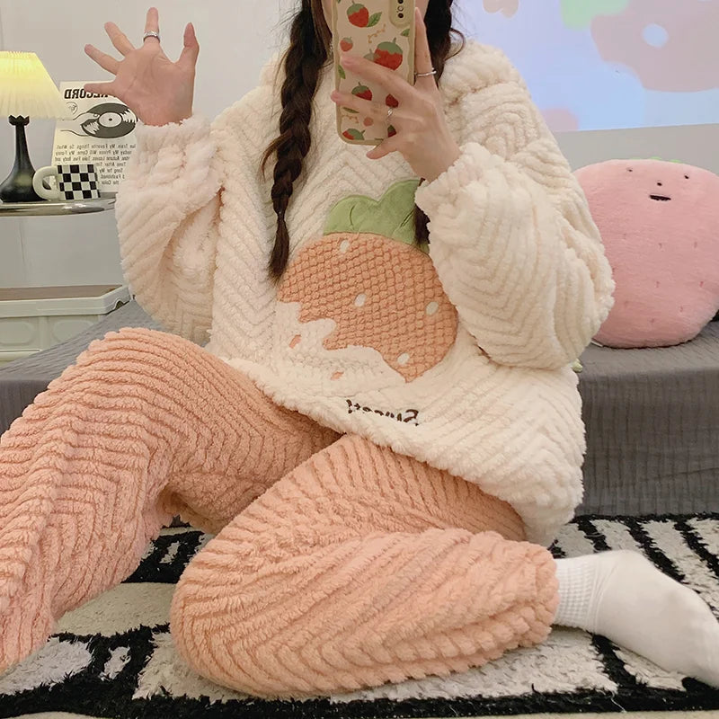 2024 New Plush Set for Women Thickening Hooded Long Sleeve Outfits for Women 2 Piece Set Cute Strawberries Printing Women Clothe
