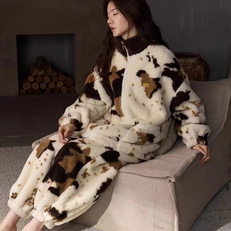 Pajamas Women's Autumn and Winter New Flannel Loungewear Coral Fleece Thickened Fleece Polka Dot Zipper Warm Clothes Set