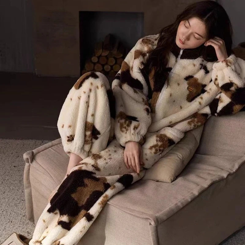 Pajamas Women's Autumn and Winter New Flannel Loungewear Coral Fleece Thickened Fleece Polka Dot Zipper Warm Clothes Set