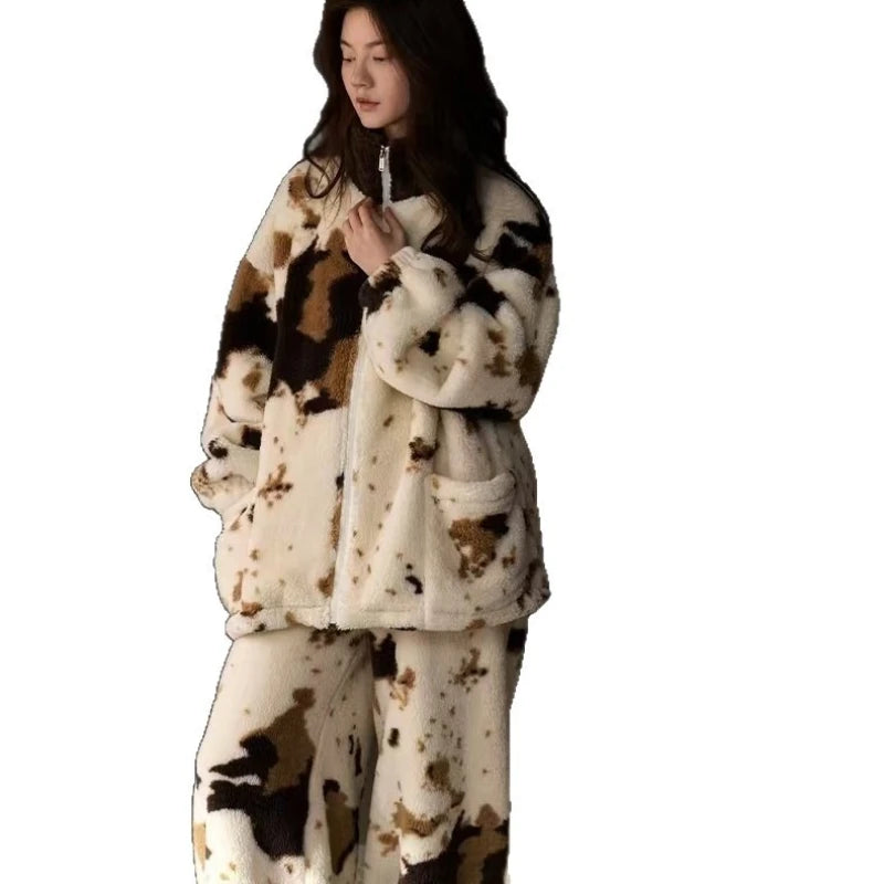 Pajamas Women's Autumn and Winter New Flannel Loungewear Coral Fleece Thickened Fleece Polka Dot Zipper Warm Clothes Set