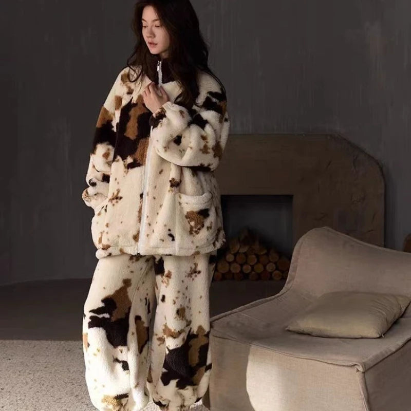 Pajamas Women's Autumn and Winter New Flannel Loungewear Coral Fleece Thickened Fleece Polka Dot Zipper Warm Clothes Set